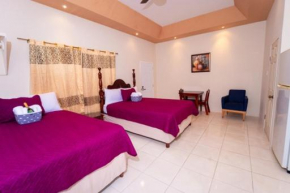 Beautiful bedroom with private bath in a villa near beach